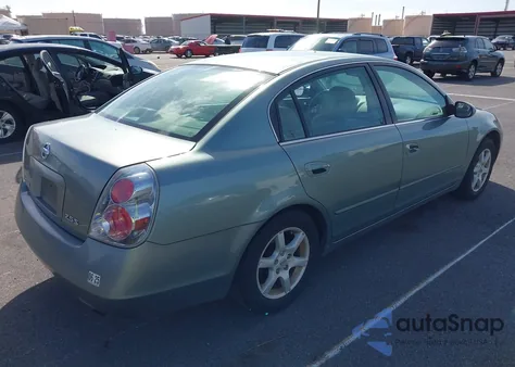 2005 Nissan Altima 2.5 S from USA, damaged, VIN 1N4AL11D35C301814